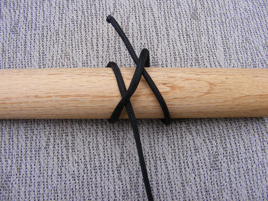 How to Paracord Wrap (fishing pole) 