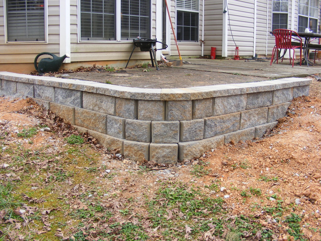 build a simple retaining wall
