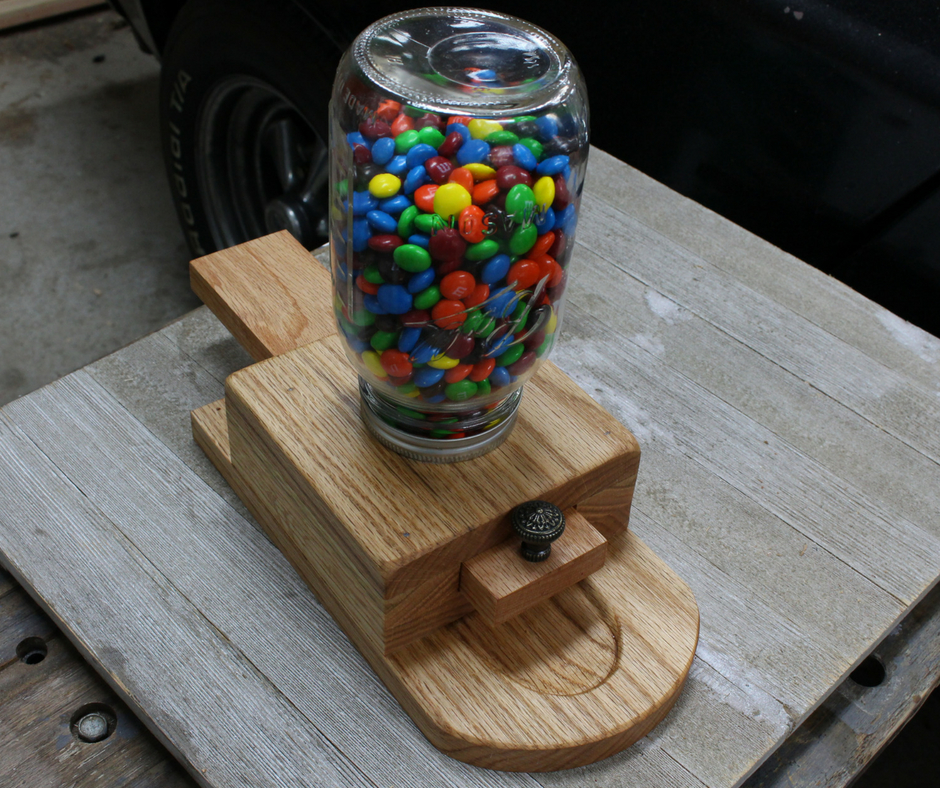 Reclaimed Wood Projects You're Going to Love - DIY Candy