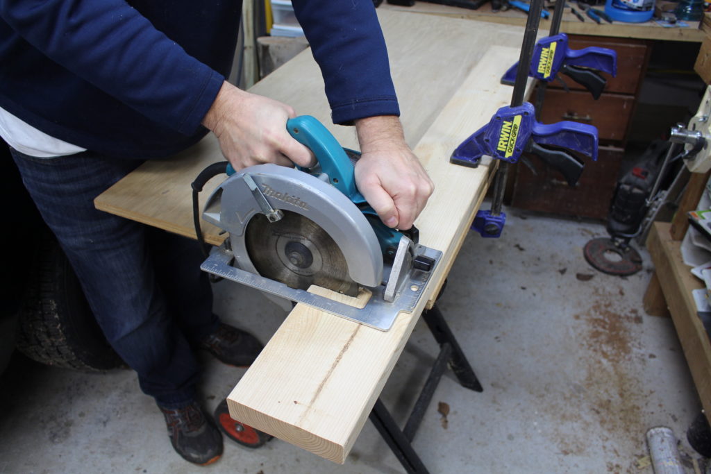 circular saw kickback